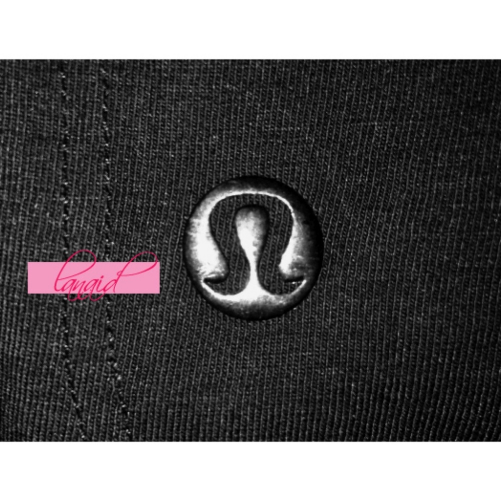 ♻️SOLD♻️Lululemon Love Tee III V-Neck Black SS - Picture 7 of 8